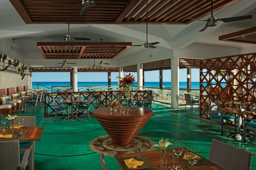 Dreams Jade Castaways restaurant wedding reception venue