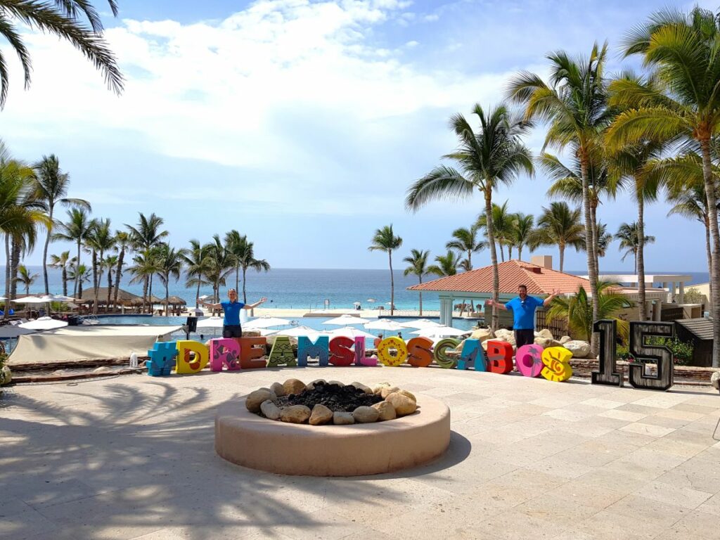 Hola weddings staff at dreams los cabos