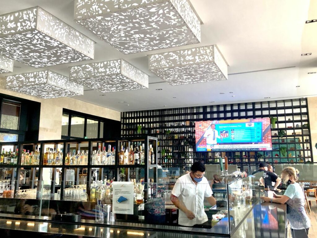 hotel lobby bar and sushi corner