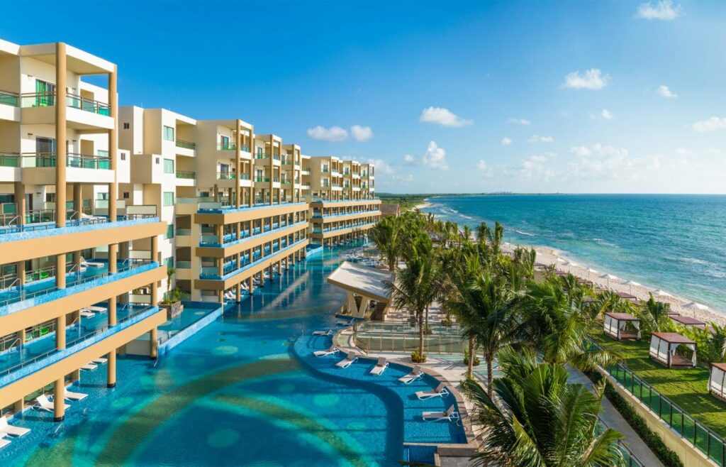 A beautiful all-inclusive wedding resort in the riviera maya