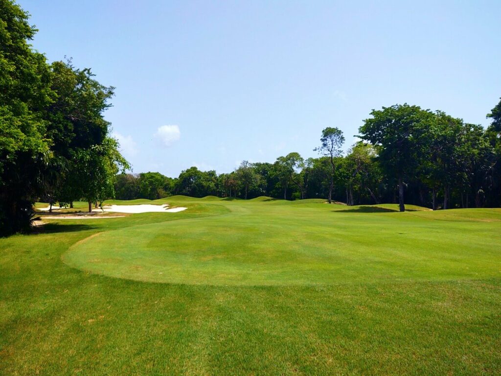 hard rock golf course in playacar