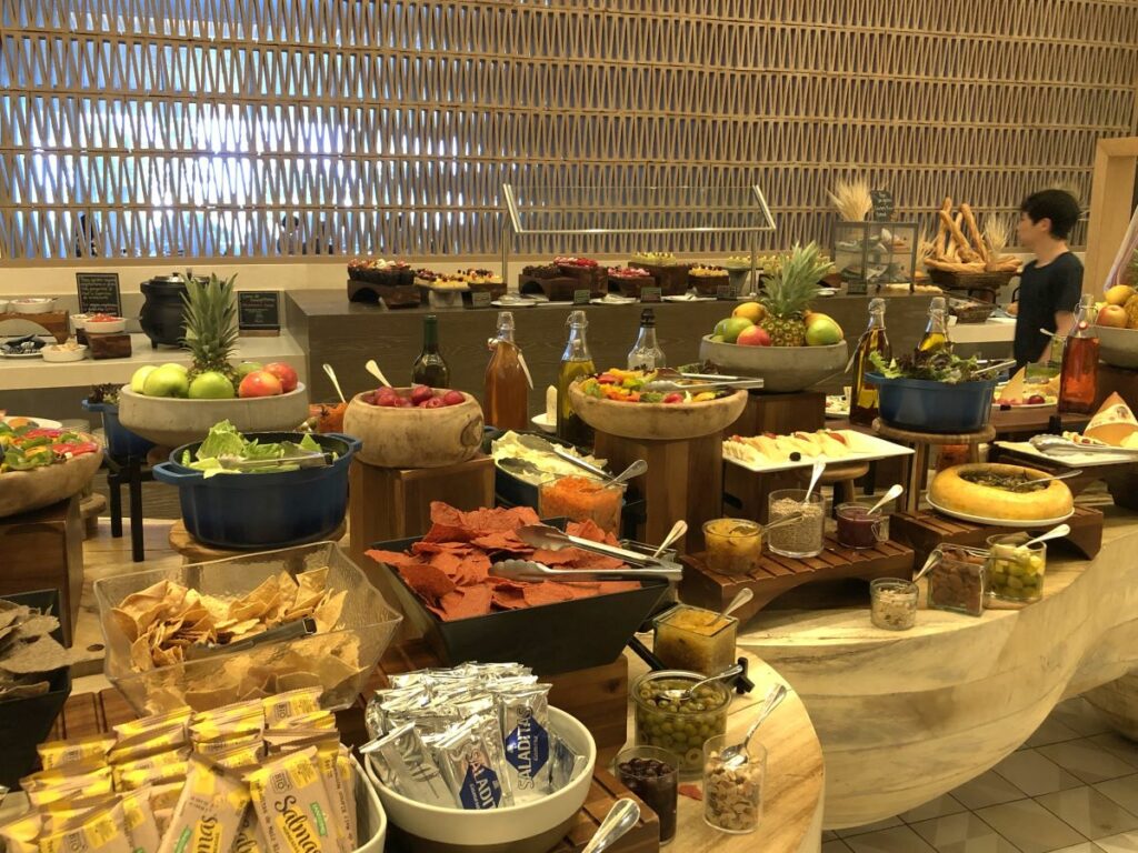 Extensive buffet breakfast