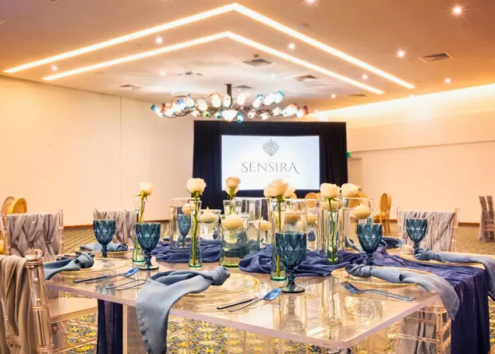 Nice table setting at a salon