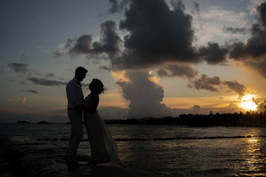 newlywed sunset photoshoot