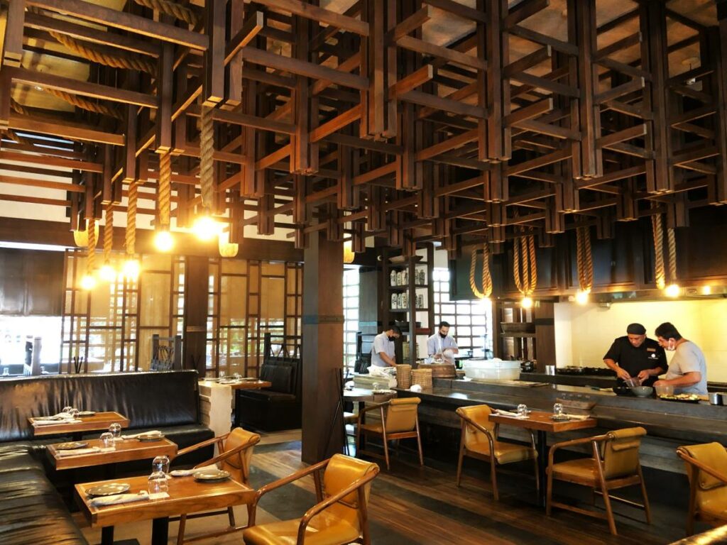 elegant and modern restaurant at an all-inclusive beach resort in cancun